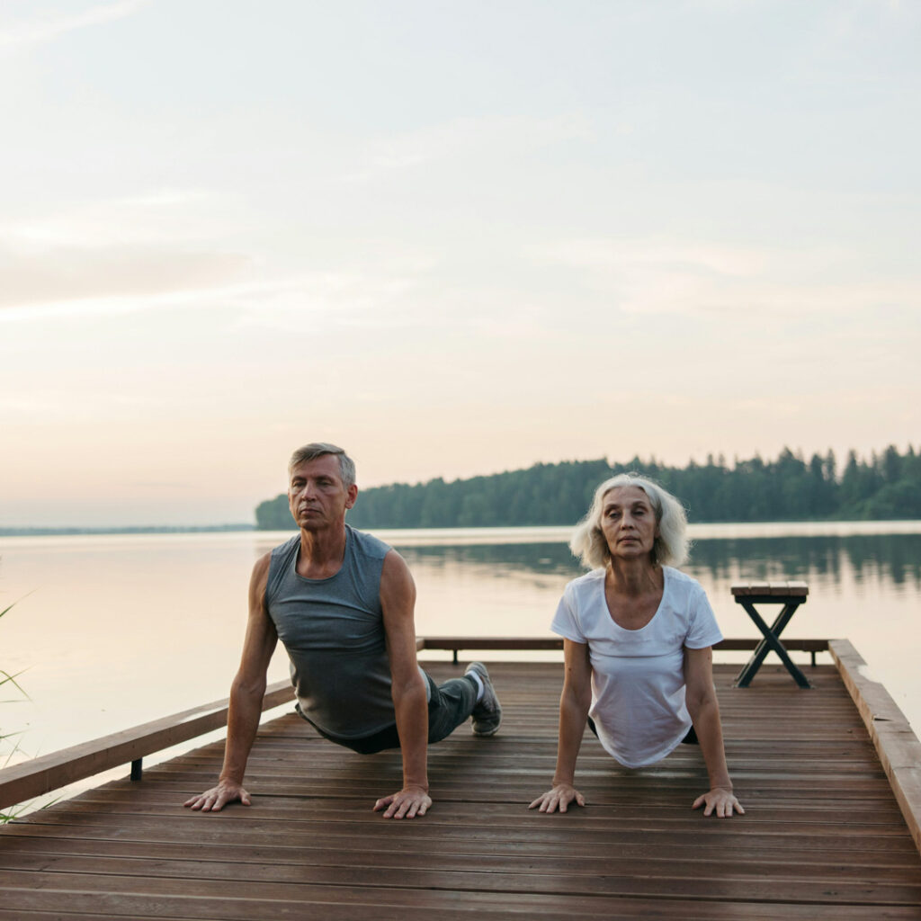 pelvic-health-couple-outside-having-fun-03x1080